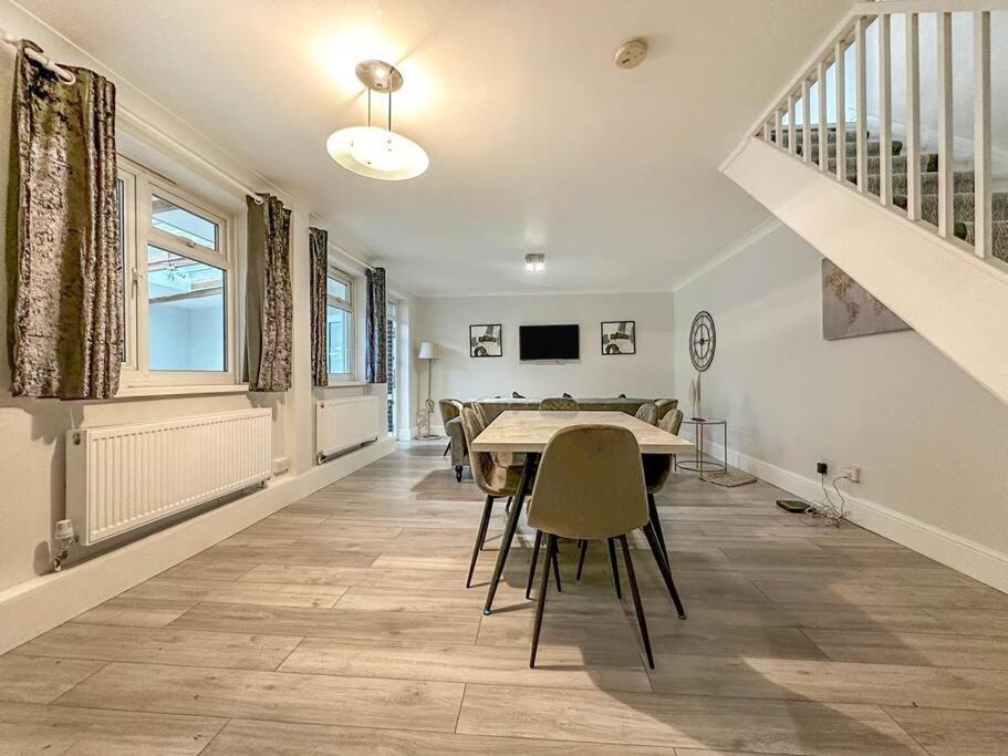 New Cosy Luxury 3 Bedroom House In Battersea لندن المظهر الخارجي الصورة
